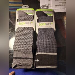 2 Pair Sockwell Black and Gray Athletic Socks